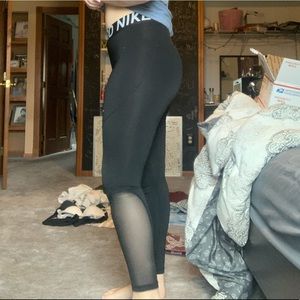 Black Nike leggings